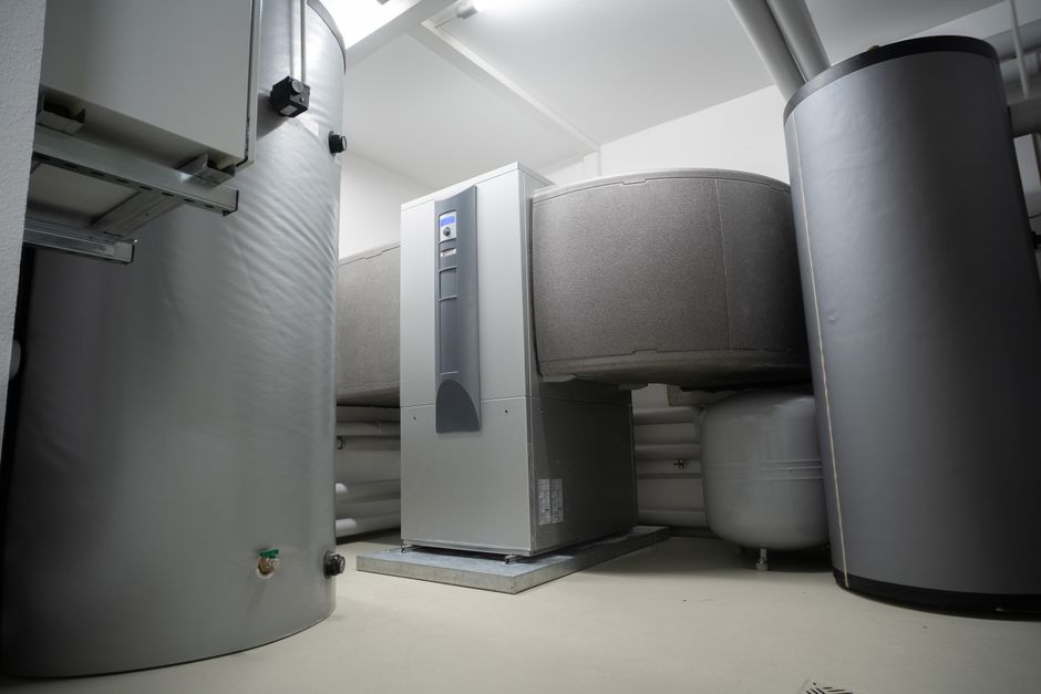 Illustratie van elektrische Heizbänder voor industriële toepassingen en temperatuurregeling.